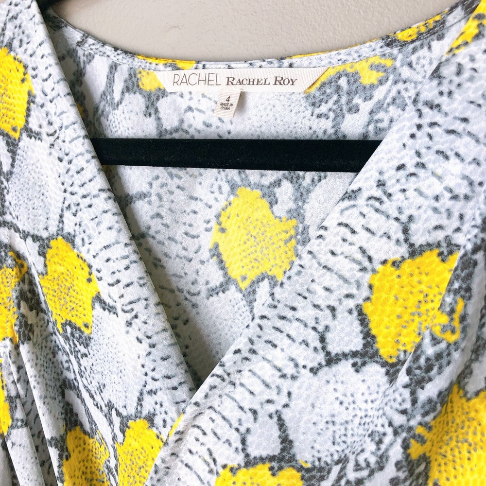 💛 Rachel Roy Ruched Dress 💛 - Picture 2 of 6